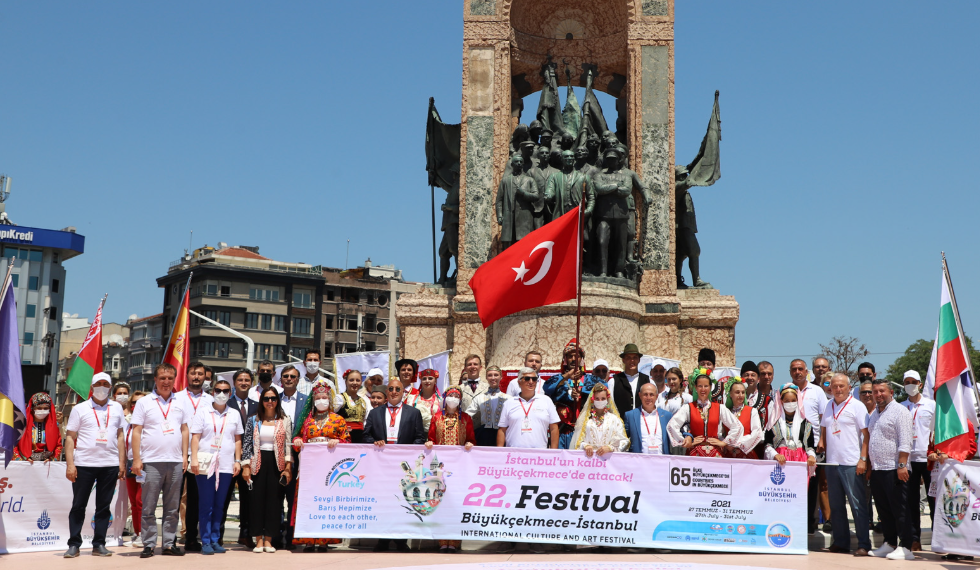 The colors of the world meet in Taksim Square