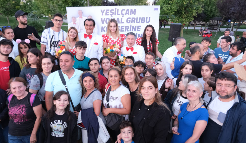 Yeşilçam Vokal Grubu nostaljik bir akşam yaşattı