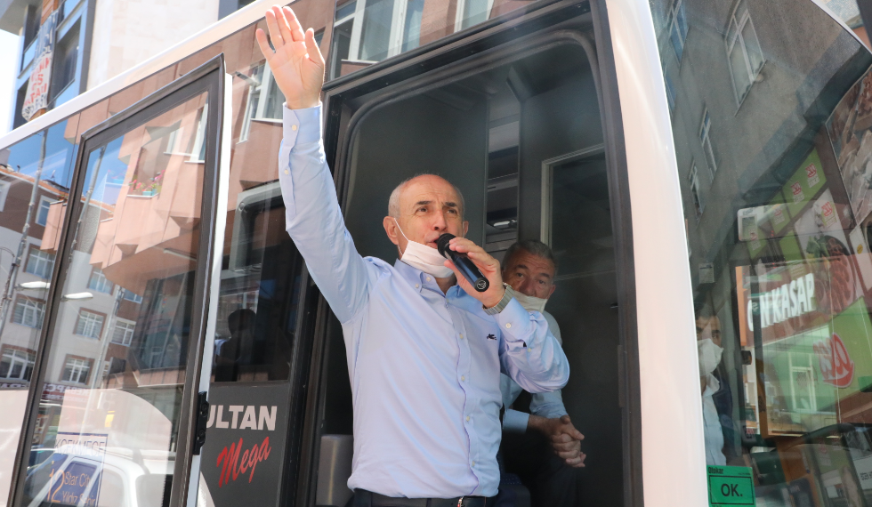 Ramazan Bayramı coşkusu balkonlara taştı.