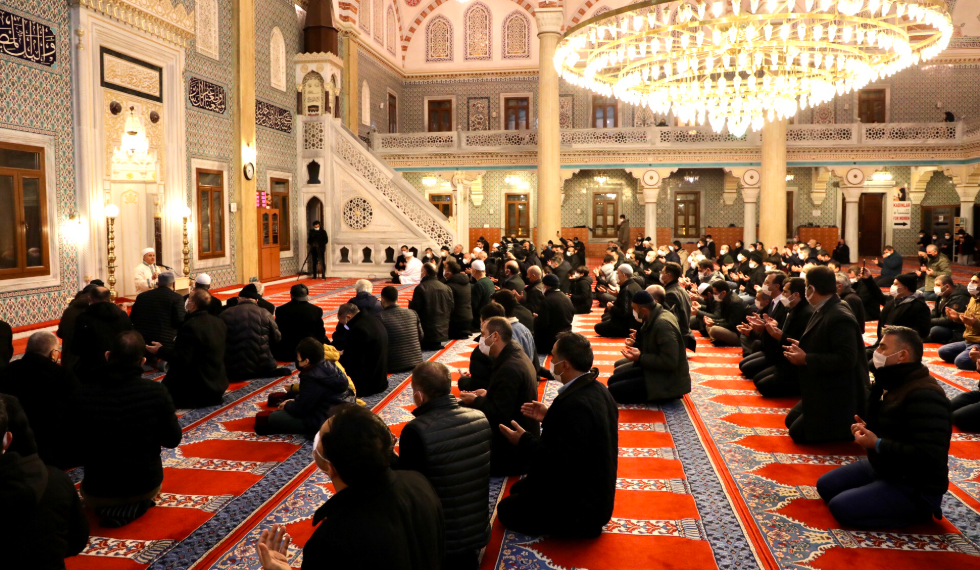 Başkan Akgün, Kuba Camii’nde Mevlid-i Şerif okuttu