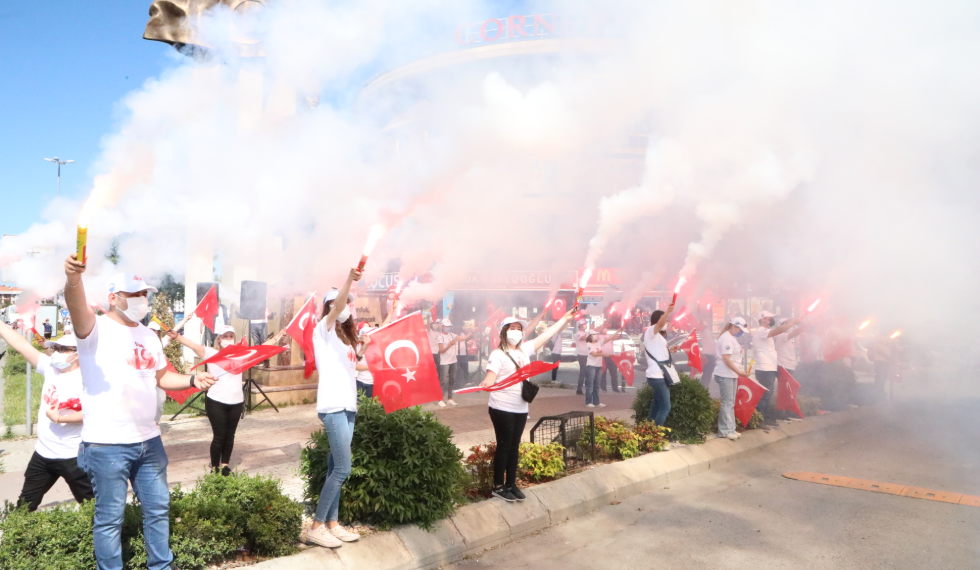 Büyükçekmece’de 19 Mayıs coşkusu sokaklara taştı