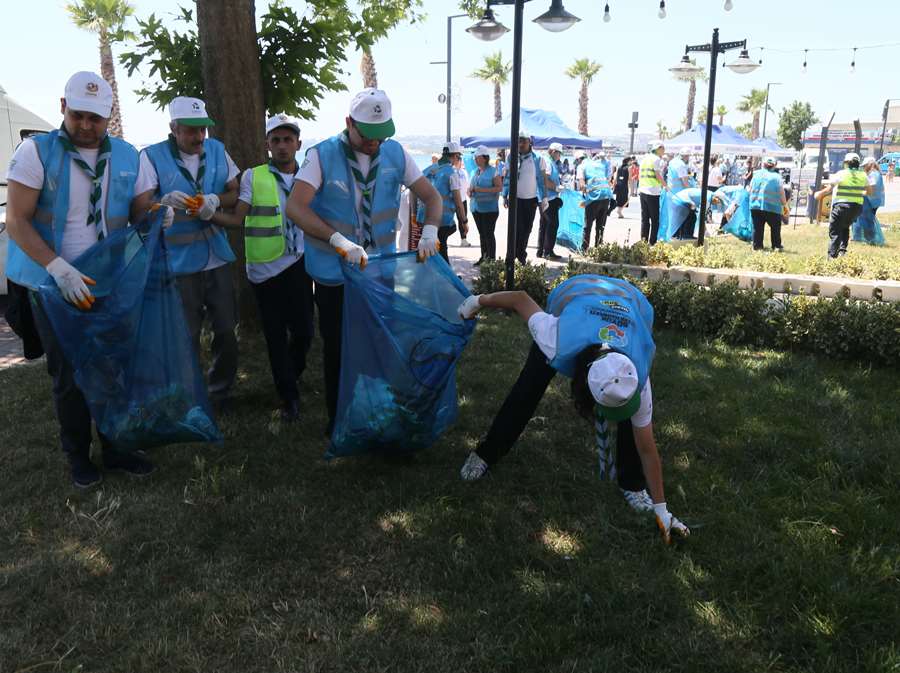 Çevre Şenliği’nde öğrenciler tonlarca çöpü topladı